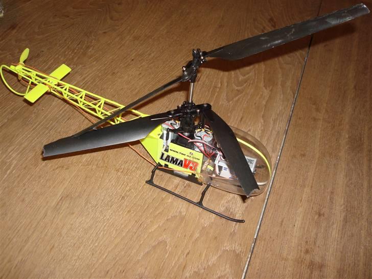 Helikopter LAma - vis man lander den for hårt klapper bladene sammen vis man flyver med de bløde og sprøde blade. så kan de godt finde på at æde sig ind i hinanden billede 2