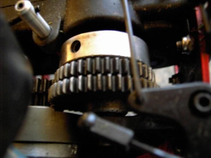 Off-Roader CEN GENESIS 46 LIMITED - Kraftige tandhjul til at drive dyret fremad... billede 7