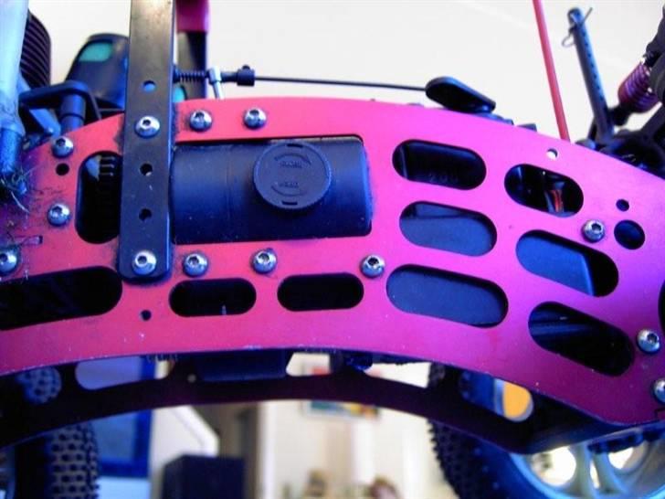 Off-Roader CEN GENESIS 46 LIMITED - Meget kraftigt karosseri,,, sikrer optimal beskyttelse mod stød og slag.. billede 9