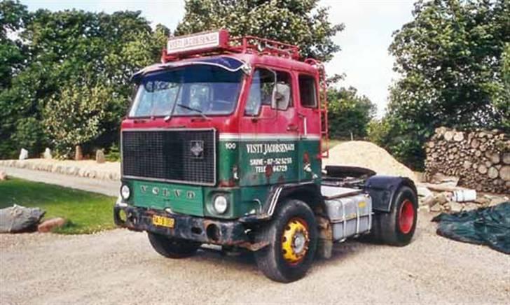 Lastbiler Volvo F12 - Her er min gamle 89´er i min farfars gamle firmafarver, bilen er den eneste bil fra firmaet den er til bage. billede 16