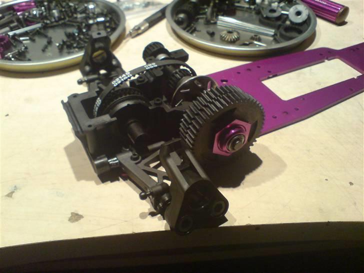 Bil HPI R40 SOLGT - Bagenden næsten færdig billede 10