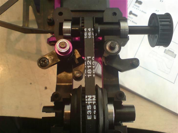 Bil HPI R40 SOLGT - lejer i styrtøj istedet for alm bøsninger billede 12