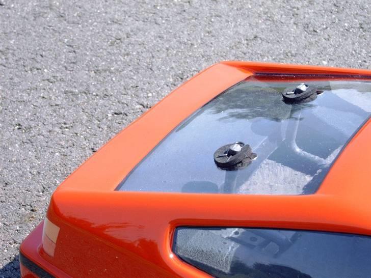 Bil Opel Monza TA-03F - Der er IKKE boret forkert. Jeg har boret 2 sæt huller, så karossen både passer på TA-03F og FF01. billede 10
