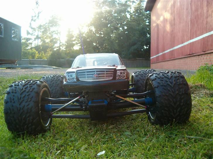 Truck traxxas revo 3.3 SOLGT billede 1