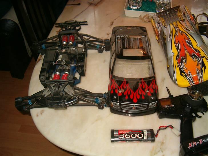 Truck traxxas revo 3.3 SOLGT billede 3