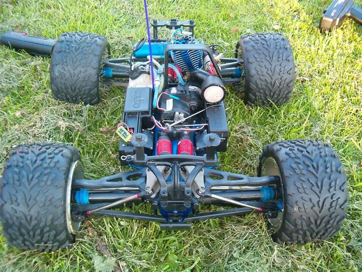 Truck traxxas revo 3.3 SOLGT billede 6