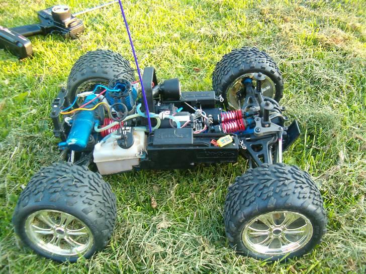 Truck traxxas revo 3.3 SOLGT billede 9