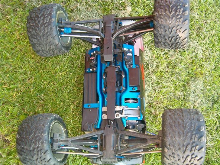 Truck traxxas revo 3.3 SOLGT billede 10