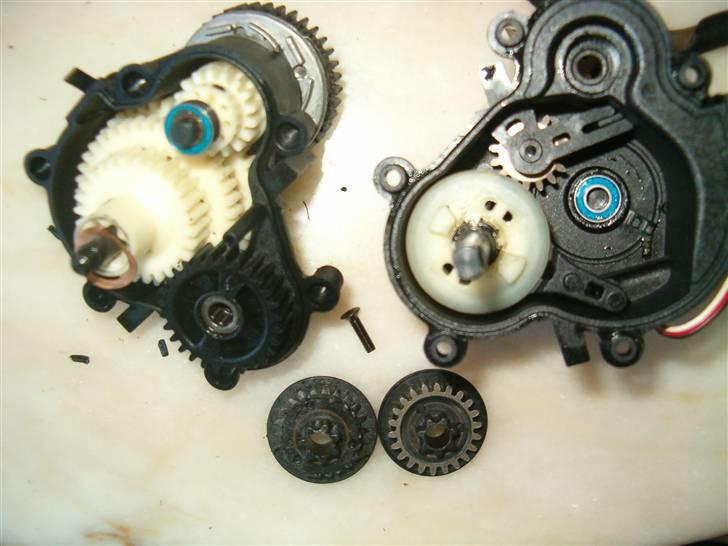 Truck traxxas revo 3.3 SOLGT - smadre bak gear billede 13