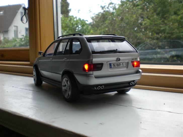 Bil Silverlit BMW X5 - Her ses bremselyset! billede 4