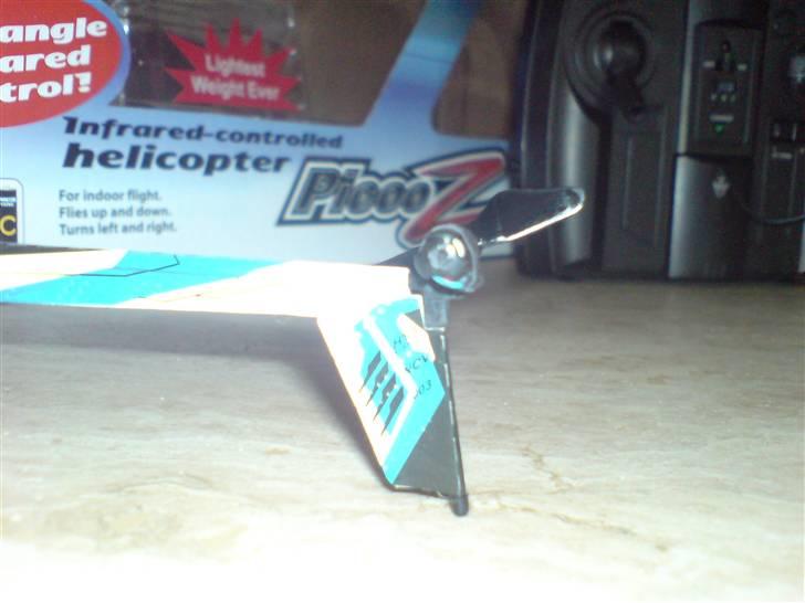 Helikopter Silverlit PicooZ - Fin lille halerotor, som faktisk tåler en masse tæsk!! billede 5