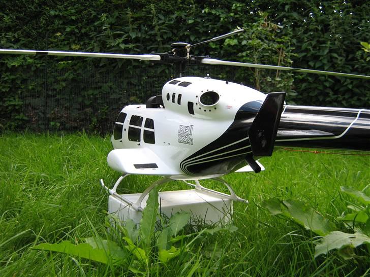 Helikopter Bell 222v billede 5