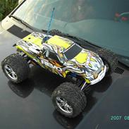 Off-Roader traxxax revo 3.3