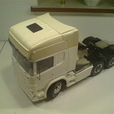 Lastbiler Tamiya Scania R620 SOLGT