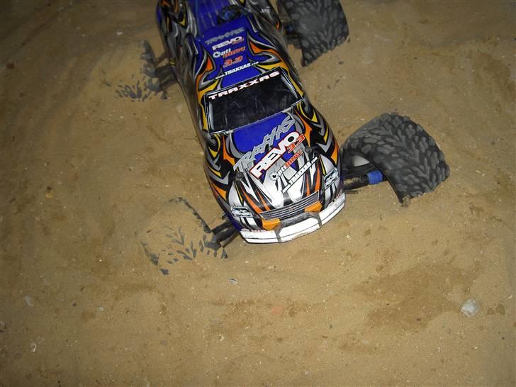 Truck Traxxas REVO 3,3 billede 5