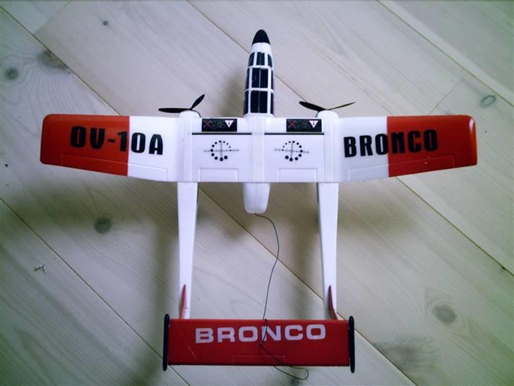 Fly bronco billede 3