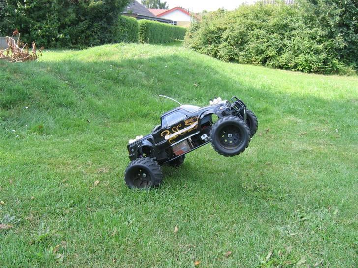 Bil Monster Truck F150 - Bilen holder stille, jeg holder den bare op..... billede 10