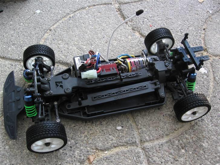 Bil Kyosho Pureten  SOLGT!!!! - sådan ser den ud indeni.  billede 7