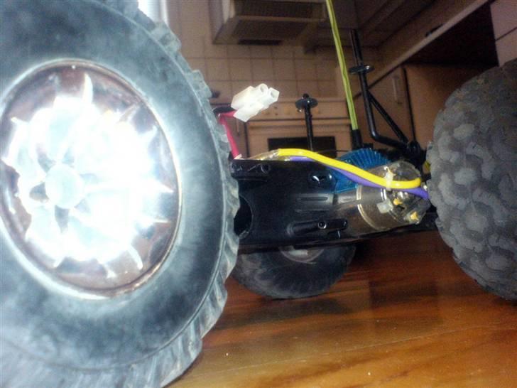 Off-Roader Bonzer Monster Truck XTi billede 8