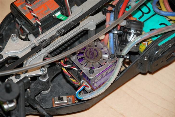 Bil ThunderTiger TS-4e V2 billede 6