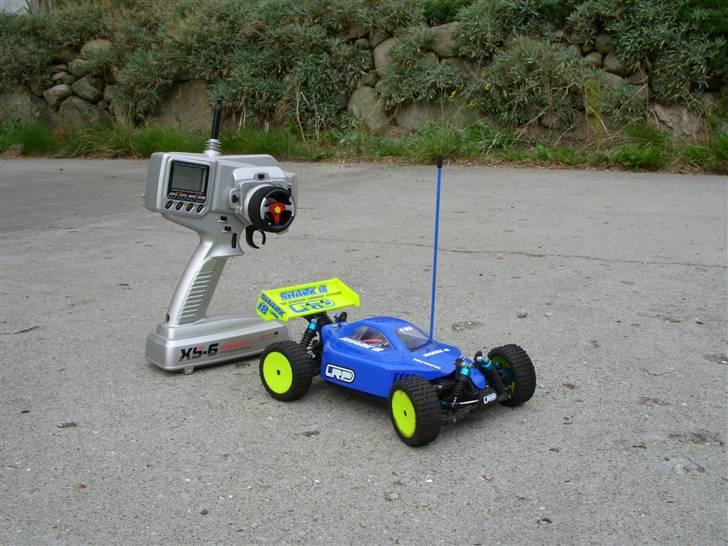 Buggy LRP Shark 18 Team Factory billede 1