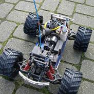 Off-Roader T-MAXX (solgt) 