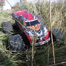 Off-Roader Traxxas T-Maxx 2,5 R (Red Bull)