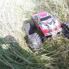Off-Roader Traxxas T-Maxx 2,5 R (Red Bull)