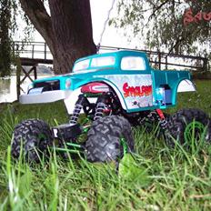 Truck AX10 Smølf Crawler.