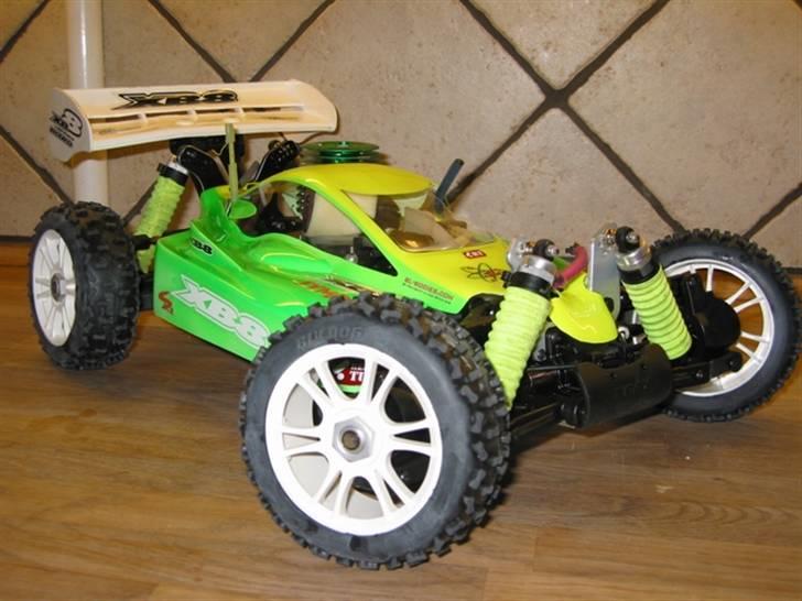 Buggy Xray XB8R billede 1