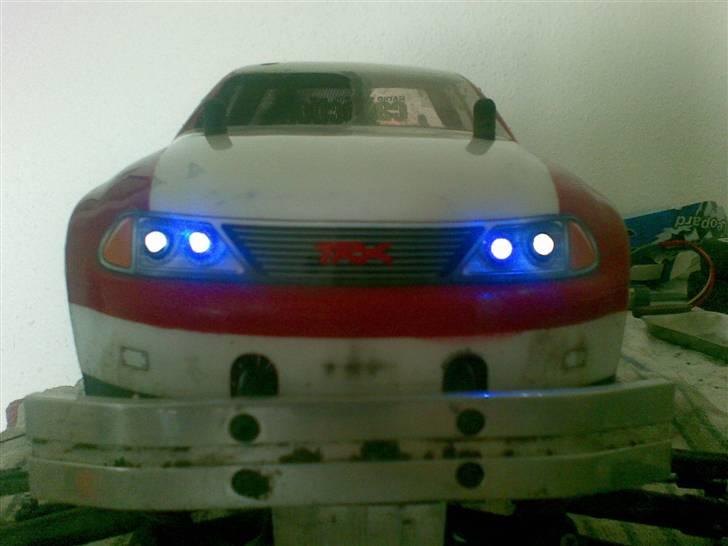 Truck Traxxas T-Maxx (Solgt) - Så kom der lige lys på Fra Morfors billede 16