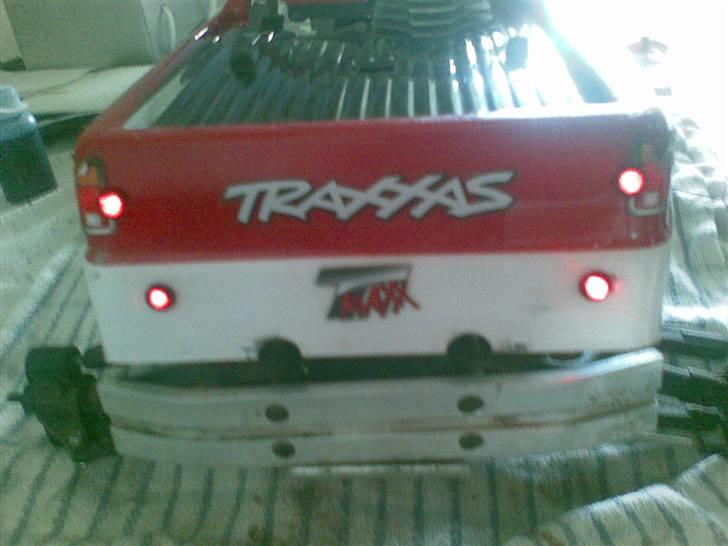 Truck Traxxas T-Maxx (Solgt) - Lys fra Morfors billede 17