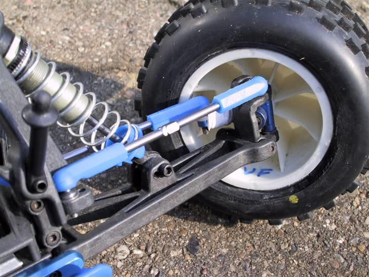 Off-Roader Associated RC10T4FT SOLGT - ... og igen, uden body. billede 4