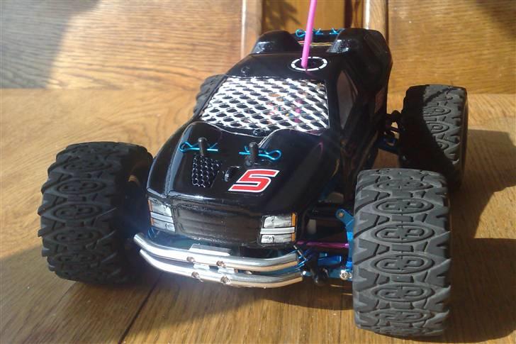 Off-Roader RC18MT alu. monster  - Paintjob (ikke det bedste:) billede 1