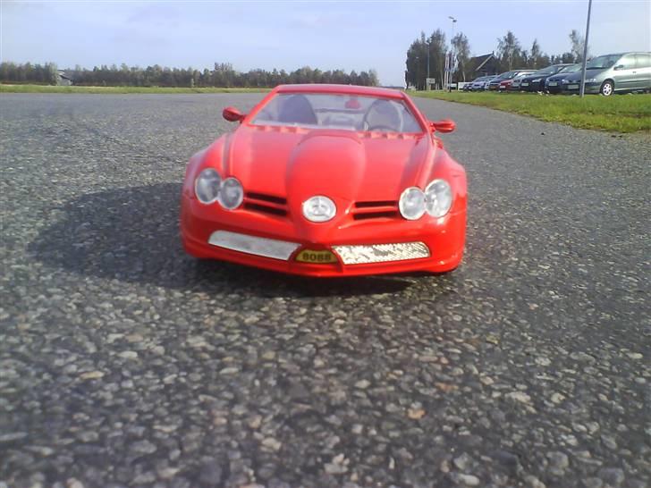 Bil Mercedes SLR McLaren - forfra. billede 2