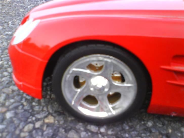 Bil Mercedes SLR McLaren - her kan man se den er langt nede foran. billede 14