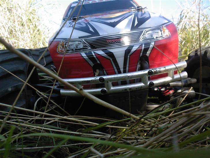 Off-Roader Traxxas T-Maxx 2,5 R (Red Bull) billede 1