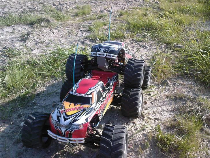 Off-Roader Traxxas T-Maxx 2,5 R (Red Bull) billede 4
