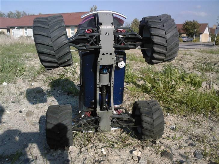 Off-Roader Traxxas T-Maxx 2,5 R (Red Bull) billede 6