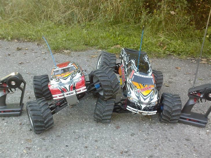 Off-Roader Traxxas T-Maxx 2,5 R (Red Bull) billede 12