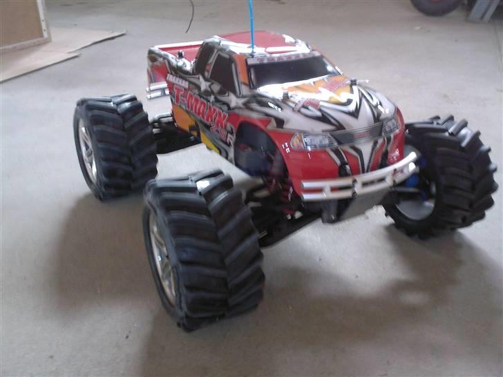 Off-Roader Traxxas T-Maxx 2,5 R (Red Bull) billede 13