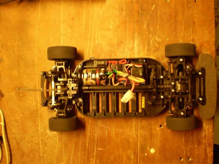 Bil Tamiya TT-01 - Så er den nye motor blevet monteret, samt ny servo & modtager billede 5