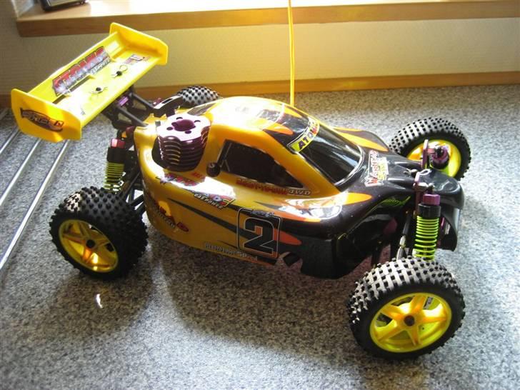 Bil Atomic Warhead *SOLGT* billede 2