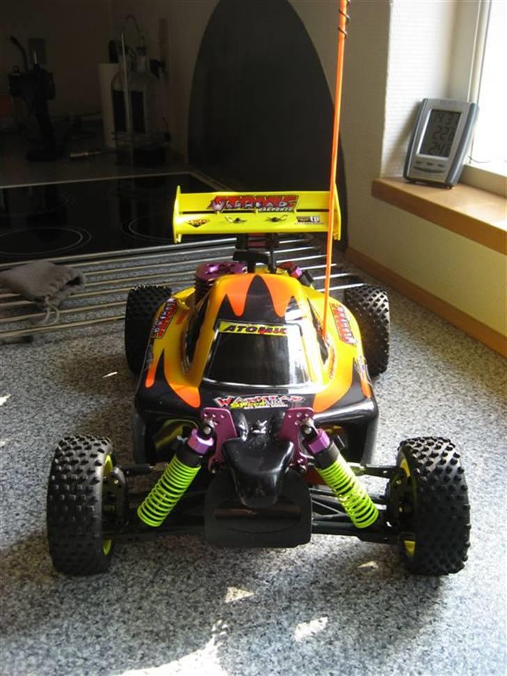 Bil Atomic Warhead *SOLGT* billede 9