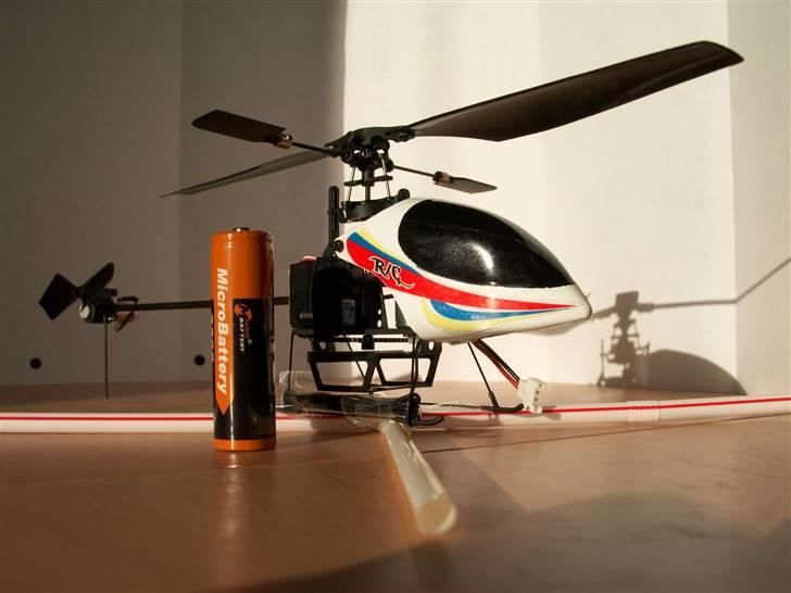 Helikopter Walkera 4#3 - Walkera 4#3 og AA batteri billede 2