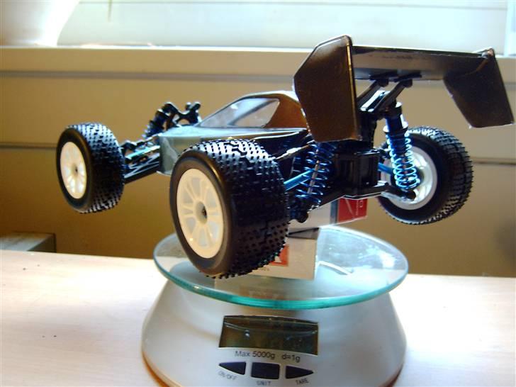 Buggy associated rc18b FT billede 1