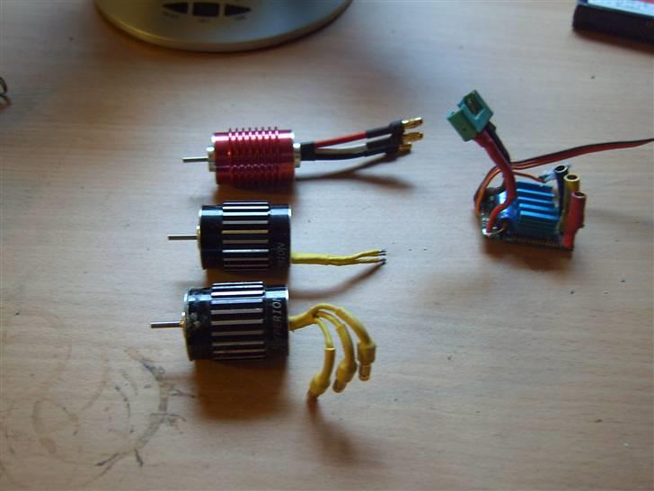 Buggy associated rc18b FT billede 6