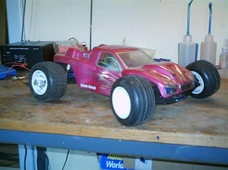 Off-Roader Asso T4 truck  billede 1