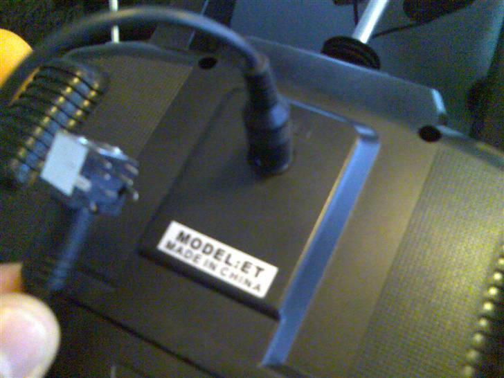 Helikopter E Sky HoneyBee CP2 3D - Mit forsøg på at koble trainer porten på min computers lyd-indgang, virkede delvist :P billede 5