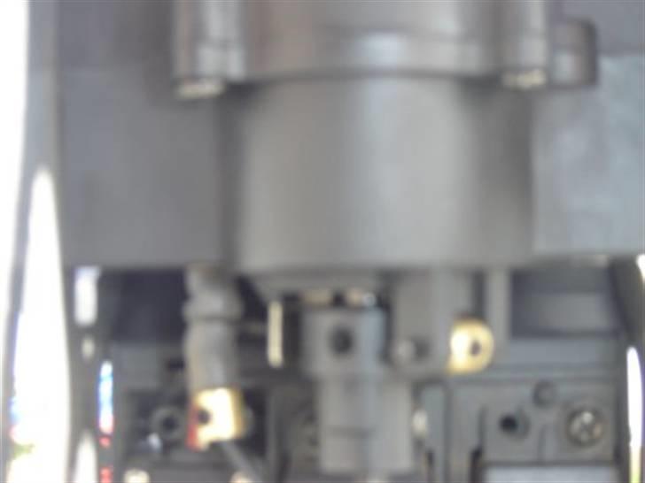 Off-Roader Savage LE - Her kan man se hvordan bakgearet er monteret billede 8